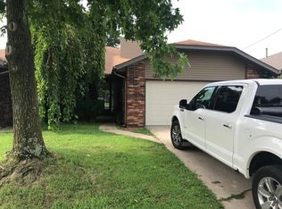 222 E Edgewood St, Springfield, MO 65807