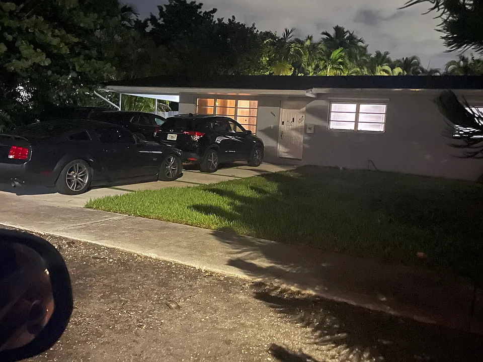 10441 SW 54th St