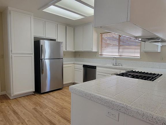 3rd image of 9017 Laguna Springs Way