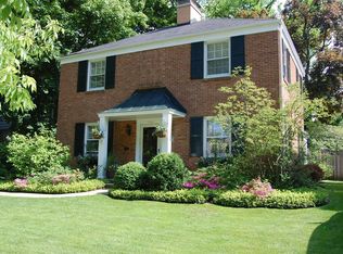 2105 Greenwood Ave, Wilmette, IL 60091