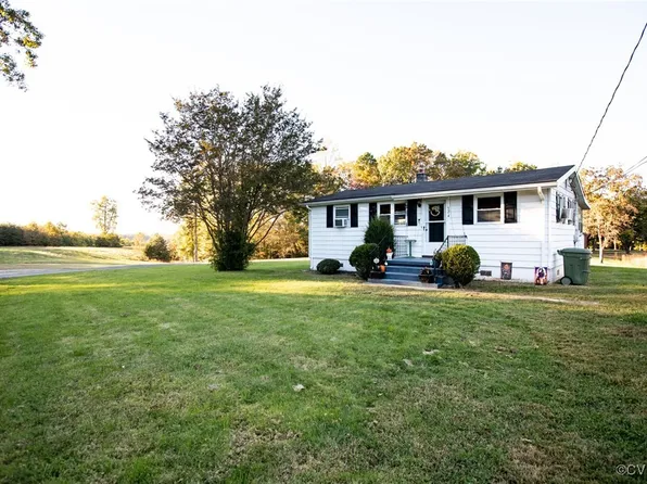 324 Meriwood Farm Rd, Farmville, VA 23901