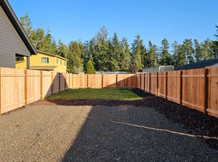 27904 U St #B, Ocean Park, WA 98640