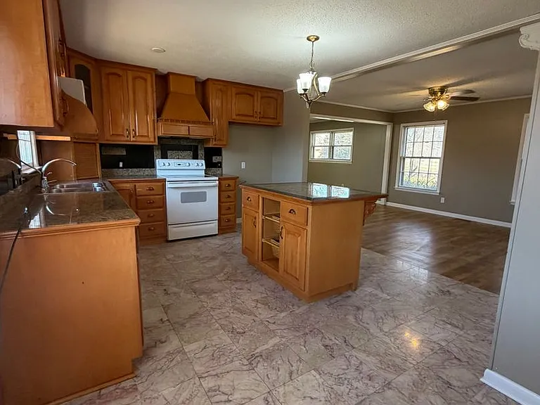 6111 Homestead Rd — Photo 14