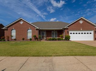 402 Brentwood Dr, West Memphis, AR 72301