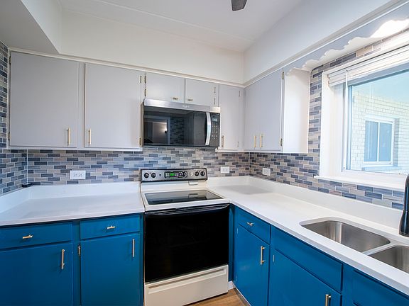 4th image of 3N550 Crown Rd APT 9