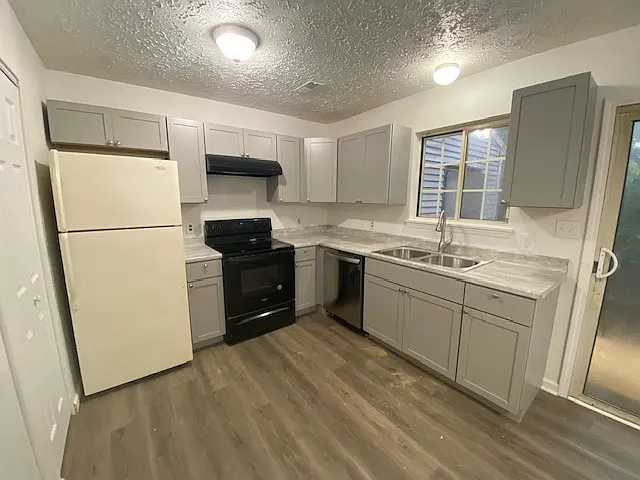 503 Elm Ct — Photo 6