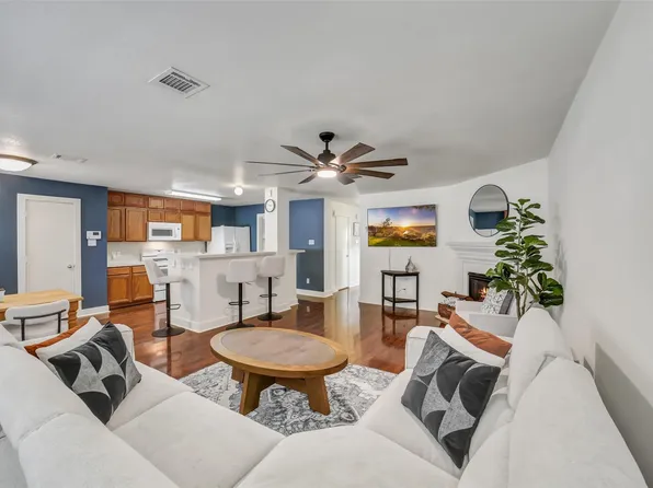 19819 Crested Hill Ln, Cypress, TX 77433