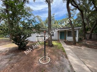 44 Meigs Dr, Shalimar, FL 32579