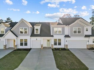 1711 Viscount Dr, Spartanburg, SC 29301