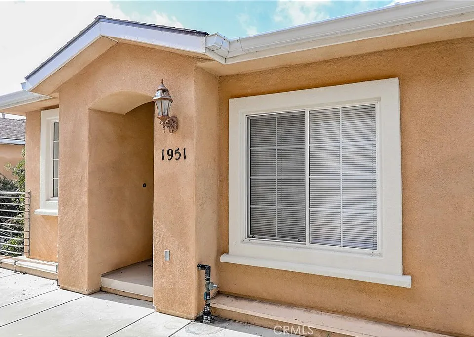1951 Sunset Ave