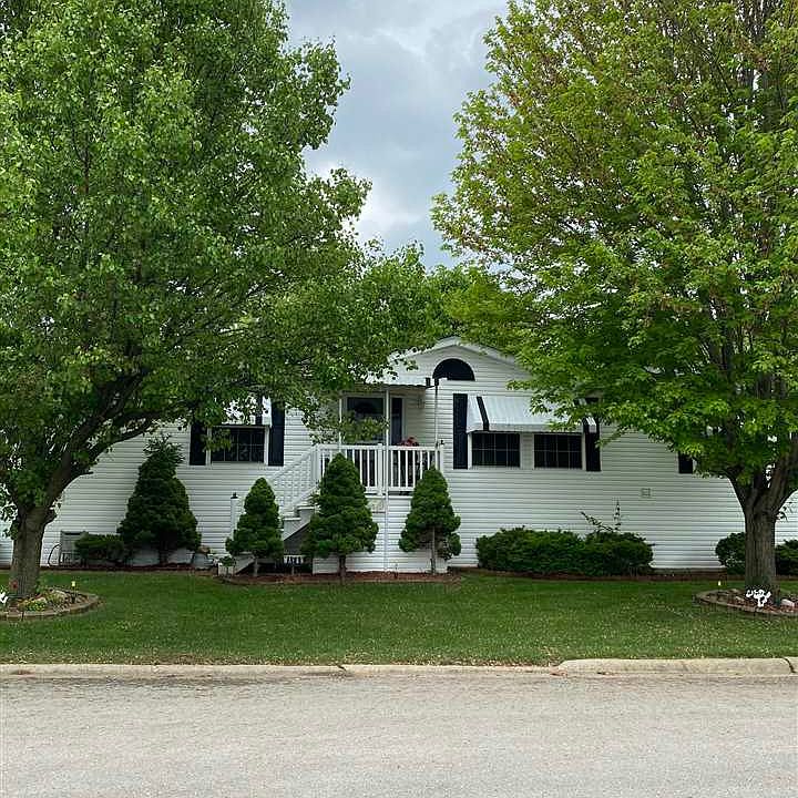 1st image of 8405 Tamarack Dr