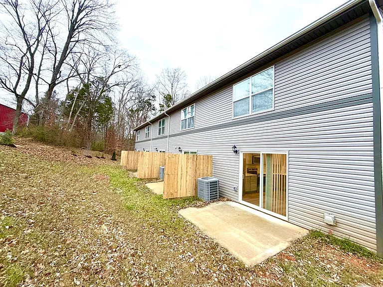 511 Glenstone Springs Dr — Photo 42