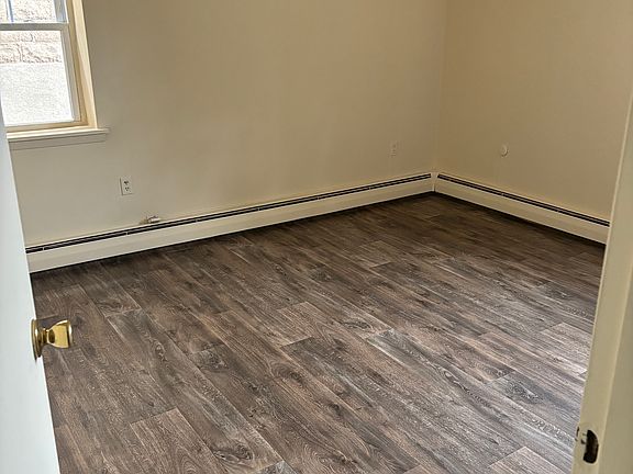 5th image of 456 Washington Ave APT 1E
