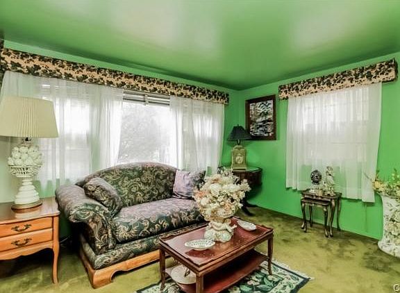 3rd image of 184 Woodward Ave