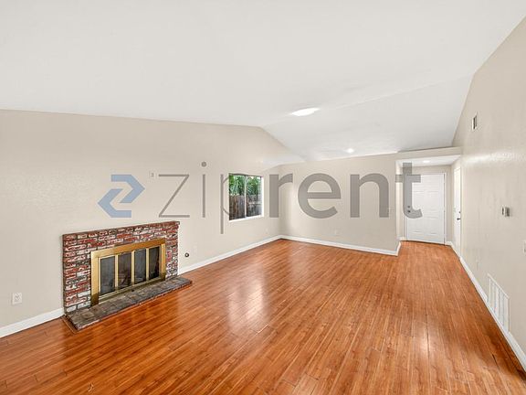 5th image of 14359 Parkwood Dr