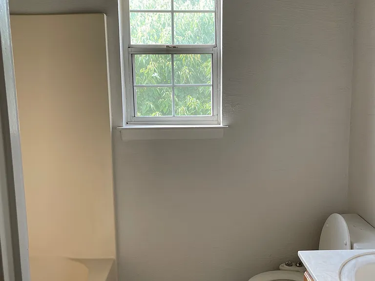 835 Aubrey Ave — Photo 18