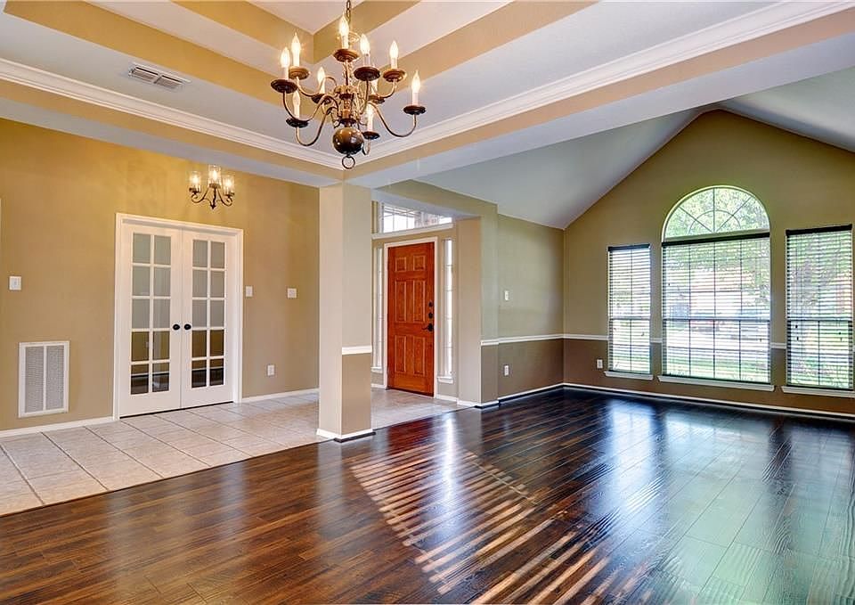 1st image of 301 Fort Edward Dr