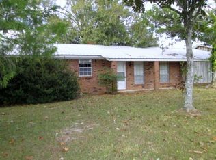 1281 Holden Rd, Poplarville, MS 39470