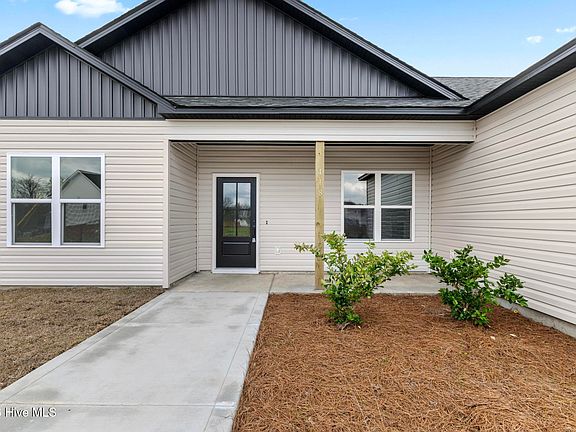 3rd image of 408 Wade Drive