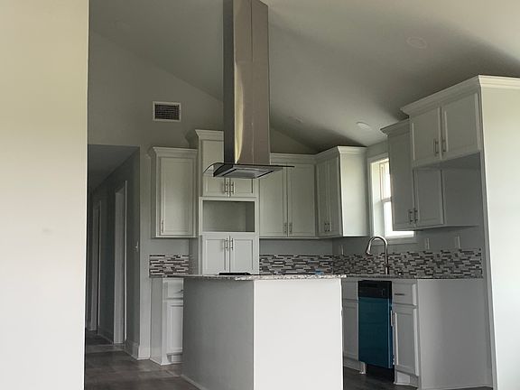 3rd image of 2043A Nursery Hwy