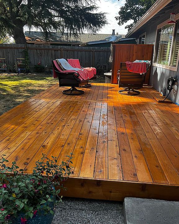 2nd image of 276 SE Villa Dr