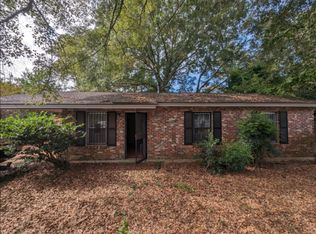 225 Park Manor Dr, Montgomery, AL 36110