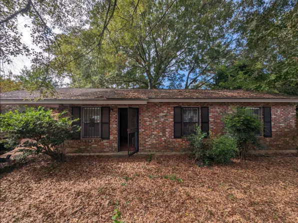 225 Park Manor Dr, Montgomery, AL 36110