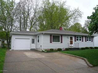 1266 Katrina Dr SE, Kentwood, MI 49508