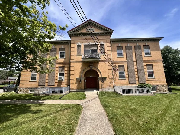 230 W Berkeley St APT 2101, Uniontown, PA 15401