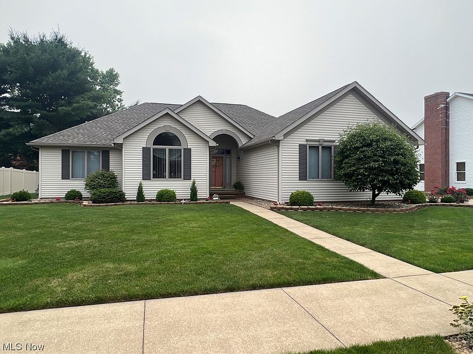 570 Easy St NE, New Philadelphia, OH 44663 | Zillow