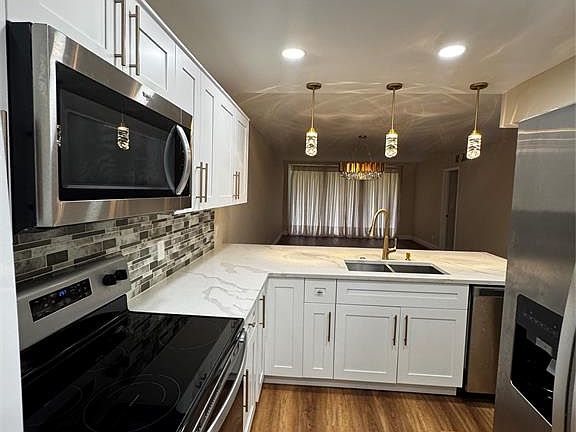 5th image of 3151 S Palm Aire Dr APT 105
