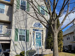 467 Stoneglen St, Collegeville, PA 19426