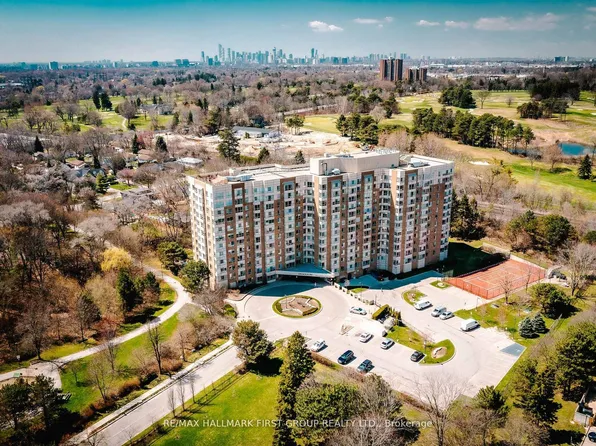 1485 Lakeshore Rd E #1012, Mississauga, ON L5E 3G2