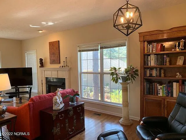 85 Sawmill Rd W — Photo 7