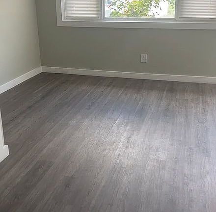 2nd image of 623 N Oxford St