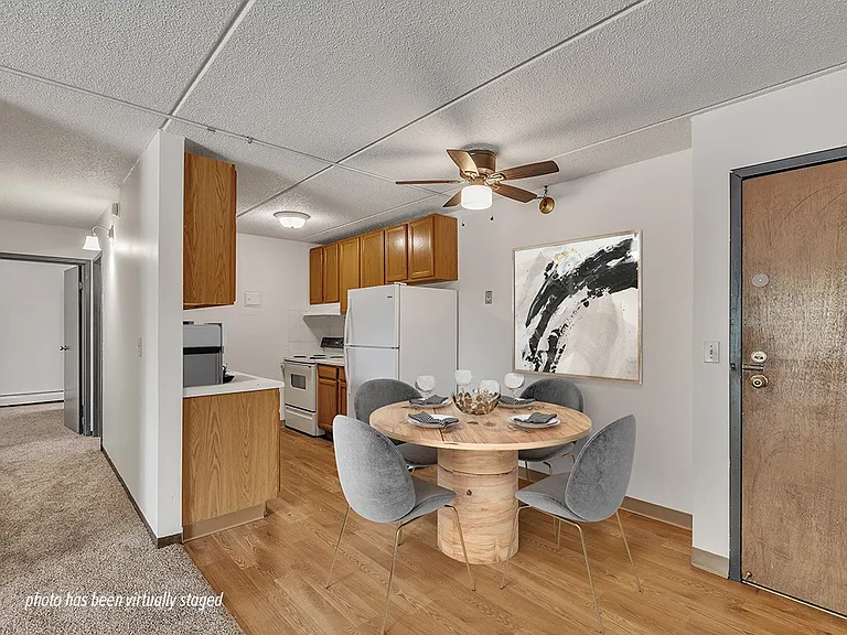 Olympik Village Apartments — Photo 7
