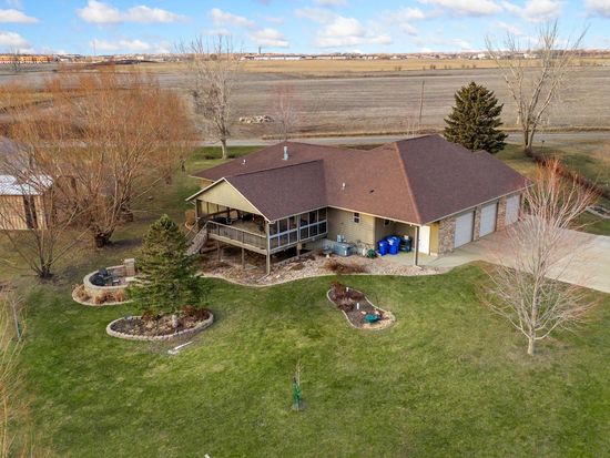 27007 Reynolds Pl, Sioux Falls, SD 57108