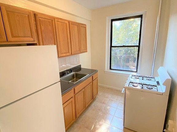 5th image of 24-29 27th St #3