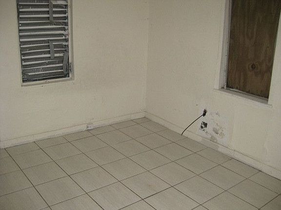 3rd image of 2381 NW 55 Ct