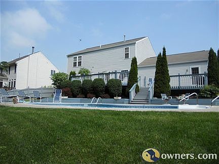 2nd image of 39 Chaucer Cir