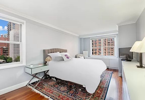 3rd image of 440 E 62nd St APT 7B