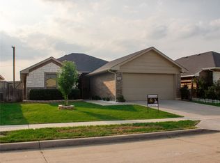 9140 Saint Barts Rd, Fort Worth, TX 76123