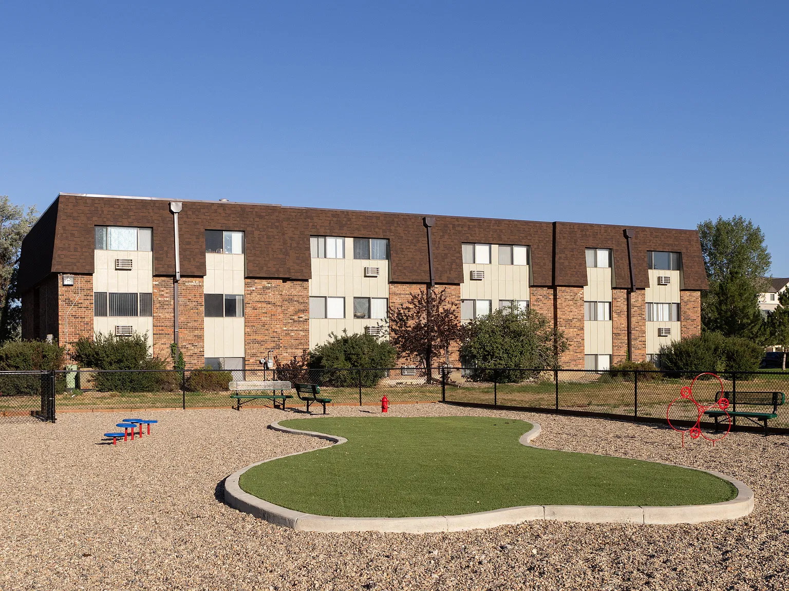 Foxhill Apartments — Photo 4