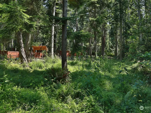4073 Beach Drive, Freeland, WA 98249