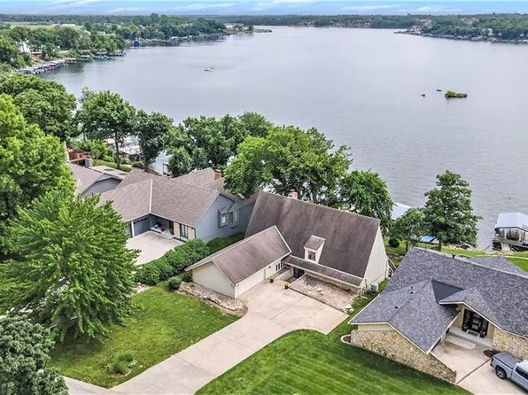 422 N Winnebago Dr, Lake Winnebago, MO 64034