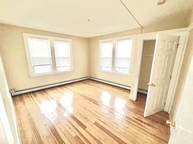 1017-1023 West Main St