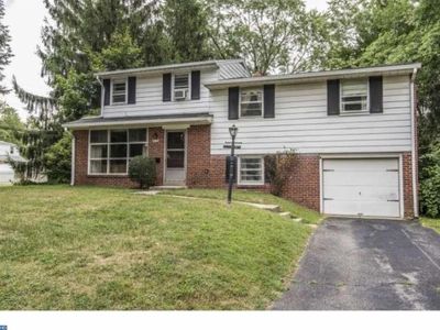 313 S Bobbin Mill Ln, Broomall, PA, 19008
