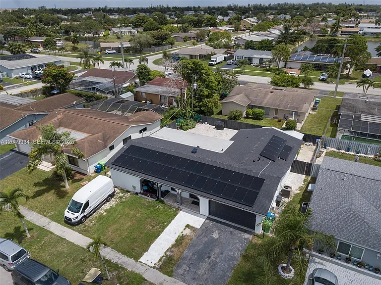 12021 NW 29th Pl — Photo 3