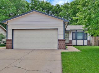 2106 N Shefford St, Wichita, KS 67212