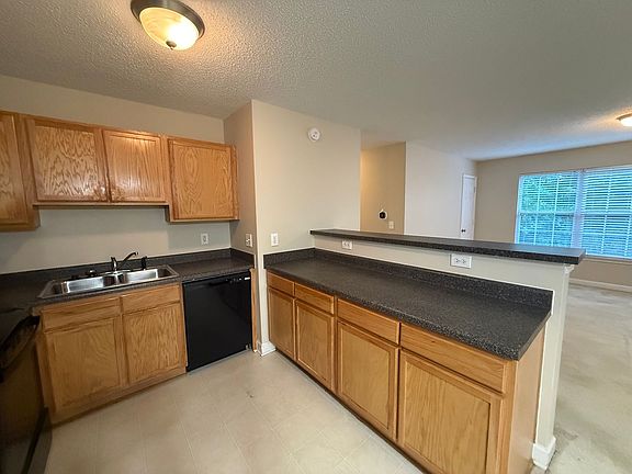 5th image of 1840 Crest Hollow Dr APT 202
